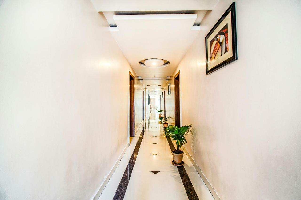 Fabhotel Prime Sanket Inn, Phoenix Mall Хіньеваді Екстер'єр фото